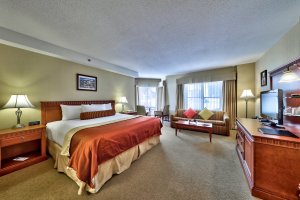 CanadaSunPeaksLodge1