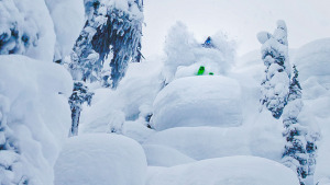 CMH_KootenayLodge_pillow_drop