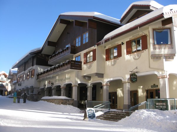 CanadaSunPeaksLodge6