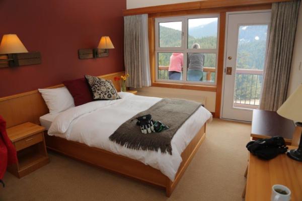 CMH_AdamantsLodge_room