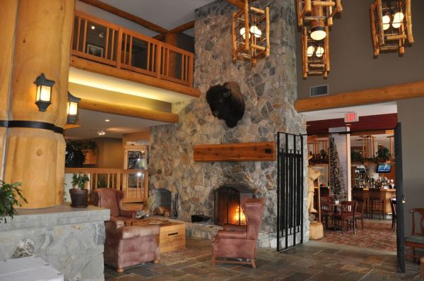 RevelstokeCoastHillcrest2