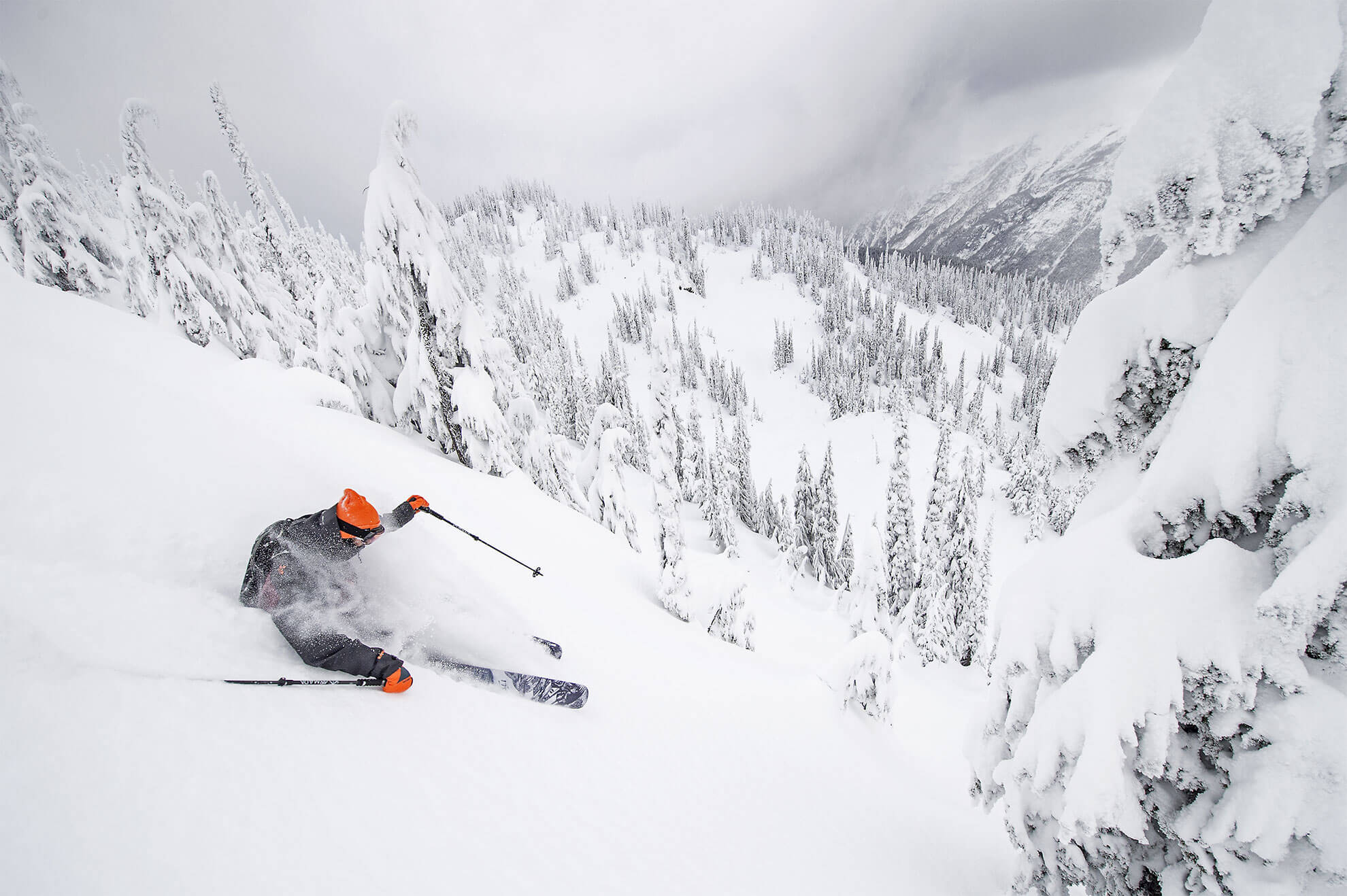 mustang_powder_steep-chutes-skier-sm