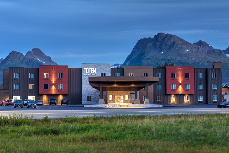 ValdezTotemHotel1